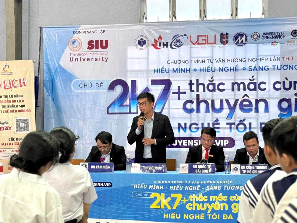 CT TV HƯỚNG NGHIỆP “HIỂU MÌNH - HIỂU NGHỀ - SÁNG TƯƠNG LAI"